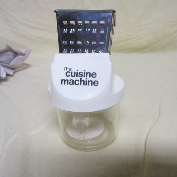 VTG "THE CUISINE MACHINE'' HAND HELD GRATER - Picture 5 of 5